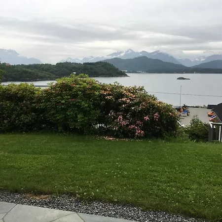 Apartament Solbakken, By The Sea In