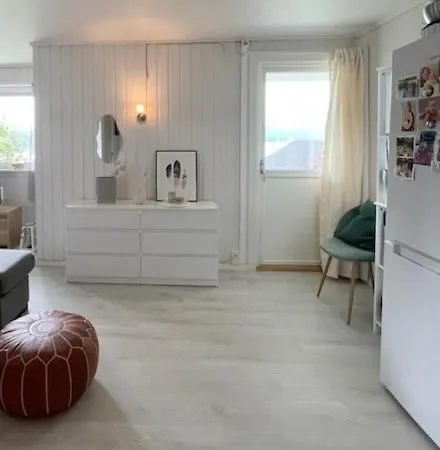 Solbakken, By The Sea In Apartmán Ålesund